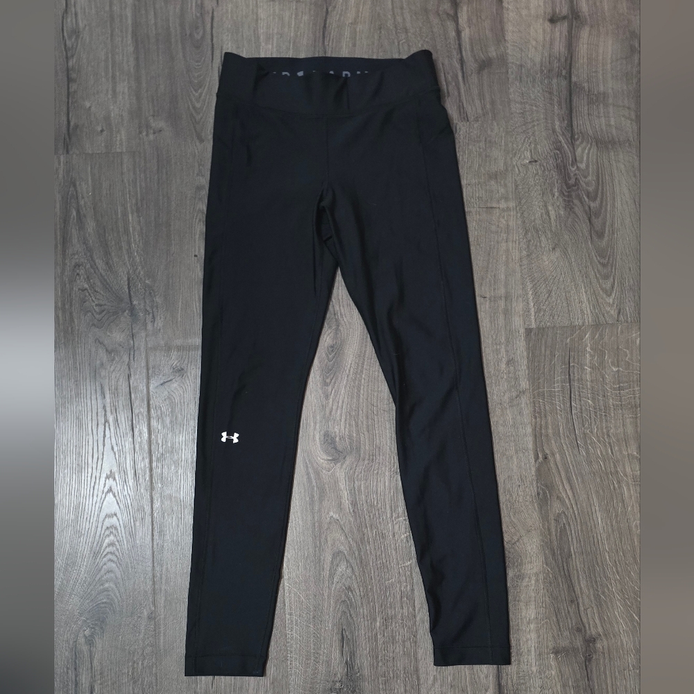 Black Under Armour compression workout leggings